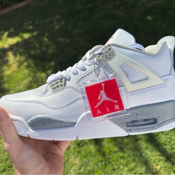 Jordan 4 Oreos Size 10 - Picture 9 of 12